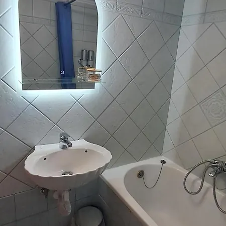 Thearetsouplace, Kalamaria Apartmán *